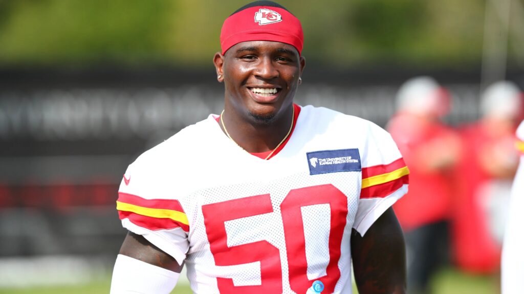 Chiefs LB Willie Gay Added to Active Roster for Sunday Night Matchup vs.  Buffalo - Chiefs Digest