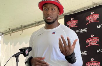 Carlos Dunlap Arrives in Chiefs’ Camp with Sacks, Super Bowl on His Wish List