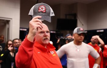 Chiefs Escape Houston in Overtime, Clinch AFC West Title No. 7 in a Row