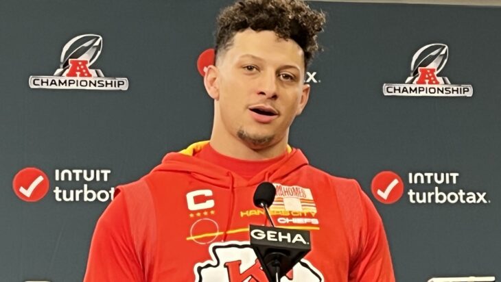 Patrick Mahomes Hits Practice Field with Sprained Ankle “Doing Good”