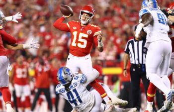 Notebook: Dropped Passes Doom Chiefs in 21-20 Loss to Detroit Lions