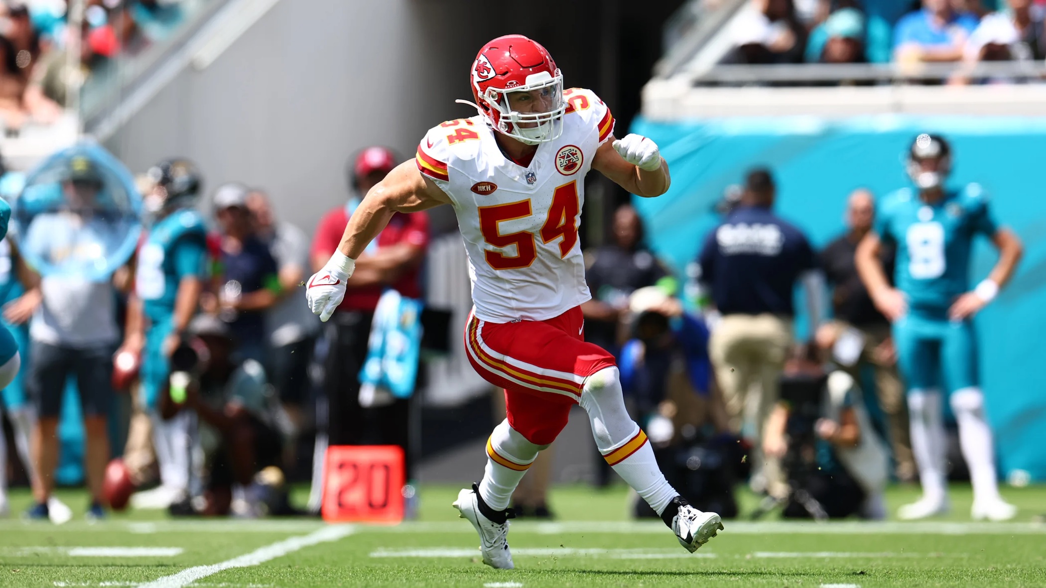 Inside Leo Chenal's Emergence as Key Pass-Rushing Threat for the Chiefs -  Chiefs Digest