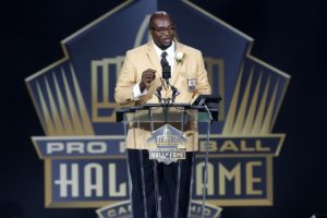 Aug. 8, 2015; Canton, Ohio; Will Shields delivers his speech during an induction ceremony at the Pro Football Hall of Fame. (AP Photo/Tom Puskar)