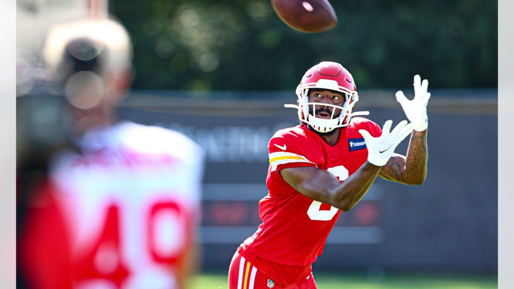 KC Chiefs news: Damien Wilson misses Thursday practice, Tyreek