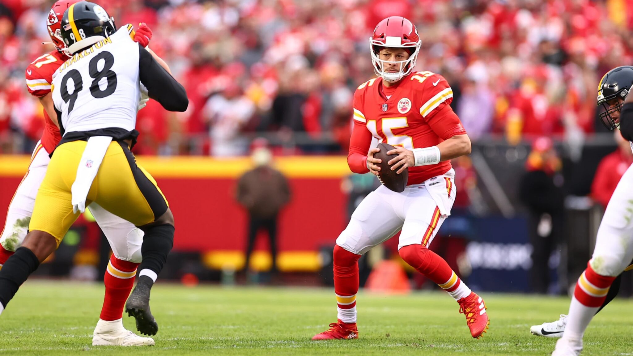 Chiefs Clinch AFC West, Narrow Path Toward Playoff No. 1 Seed – Chiefs ...