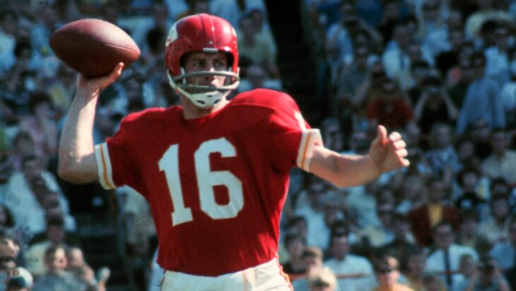 Chiefs’ Hall of Fame Quarterback Len Dawson Dies at 87