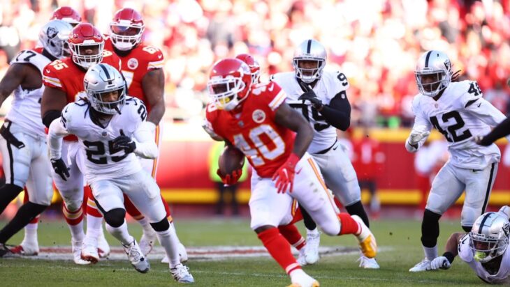 Chiefs Place RB Derrick Gore on IR, Move OT Lucas Niang to Reserve PUP List in Cut to 80 Players