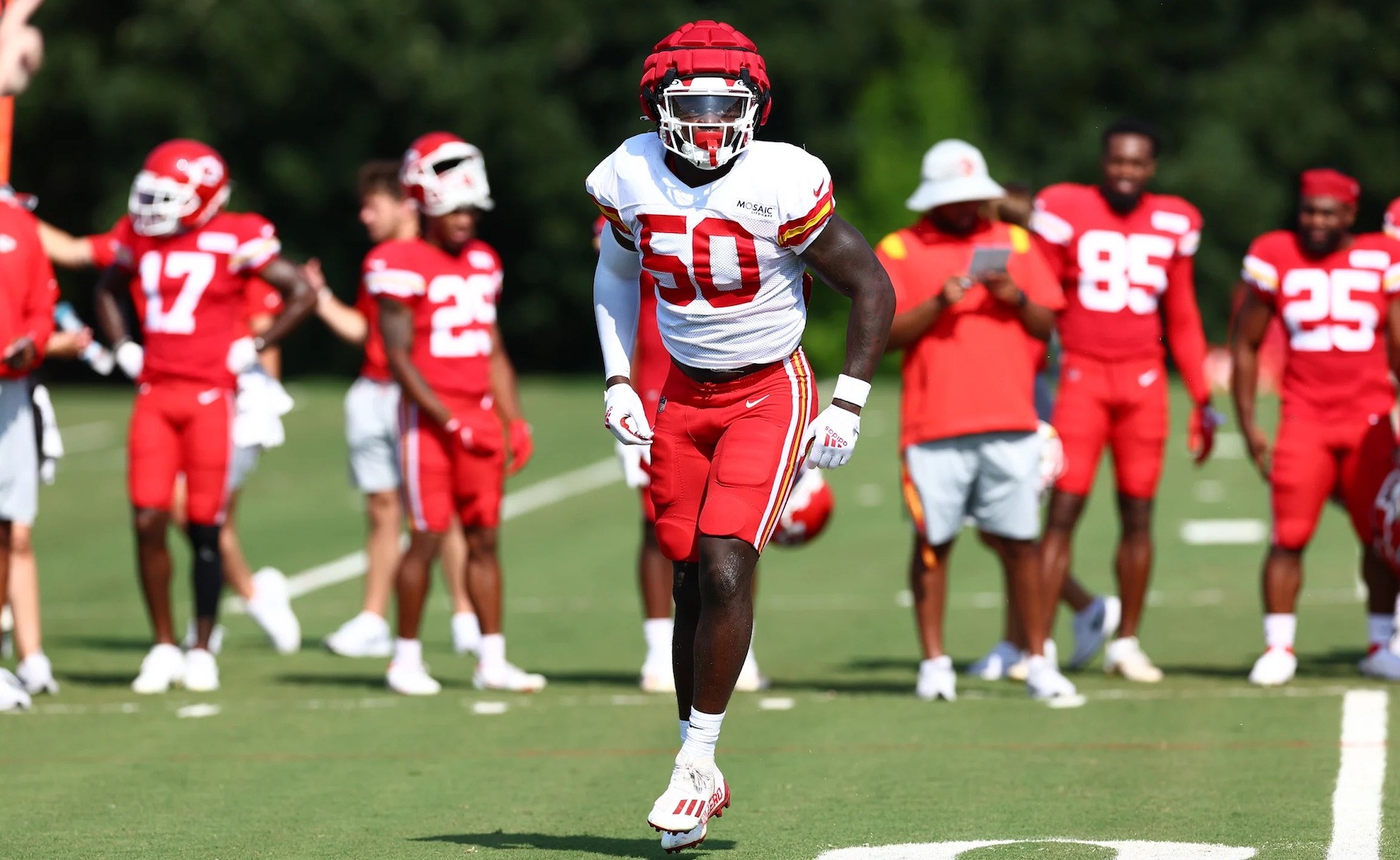 Camp Notebook: Chiefs’ Willie Gay Jr. Sets Sights on Leading NFL Linebackers in Interceptions