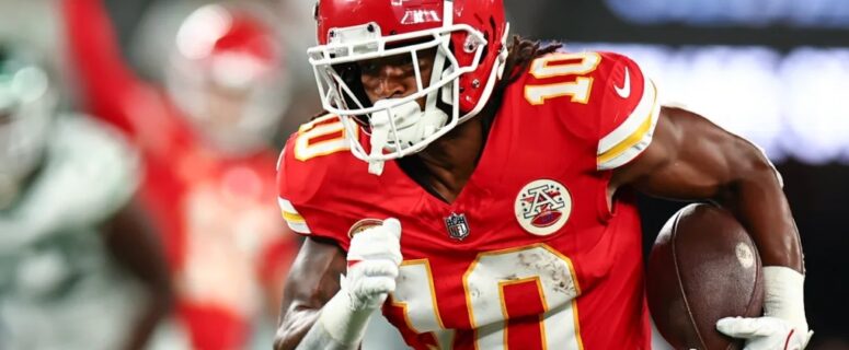 Chiefs RB Isiah Pacheco Undergoes Shoulder Surgery, Out vs. Patriots in Week 15