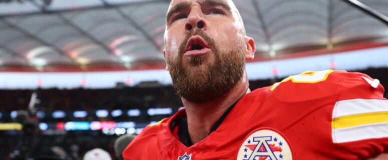 Travis Kelce Passes Hall of Famer Tony Gonzalez as Chiefs’ All-Time Leading Receiver