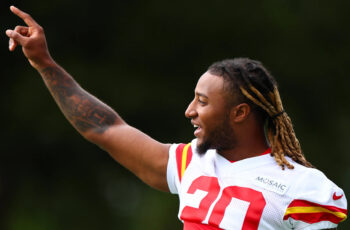 Chiefs Place S Justin Reid on Non-Football Injury List, Sign TE Izaiah Gathings