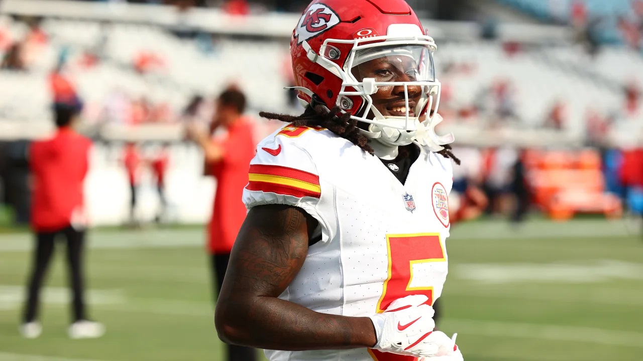 Chiefs WR Hollywood Brown at Jacksonville Hospital with Sternoclavicular Injury