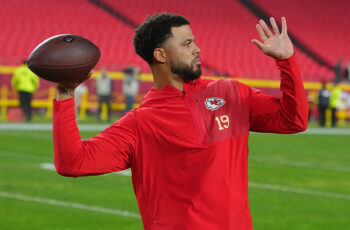 Chiefs Add Five Players to Active Roster, Elevate Two From Practice Squad for Christmas Night