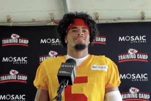 Early Chiefs Camp Arrivals Battle Heat, DE Ethan Downs Injured on Day One