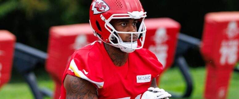 LT Josh Simmons Battling Bulging Disc, Andy Reid Says
